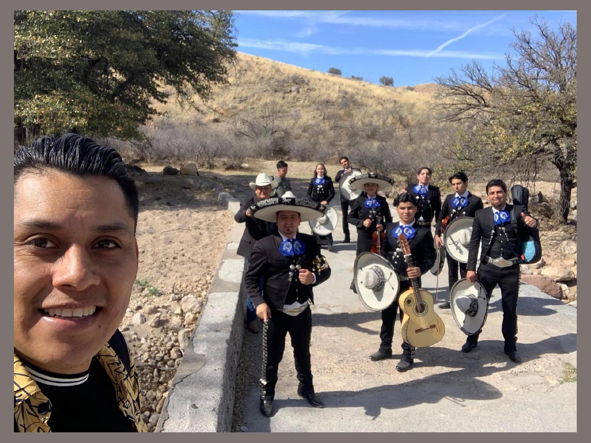 Mariachi Corazón Alegre